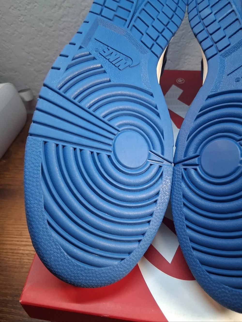 Nike Dunk Low Retro in Psycho Blue & White - Picture 6 of 8